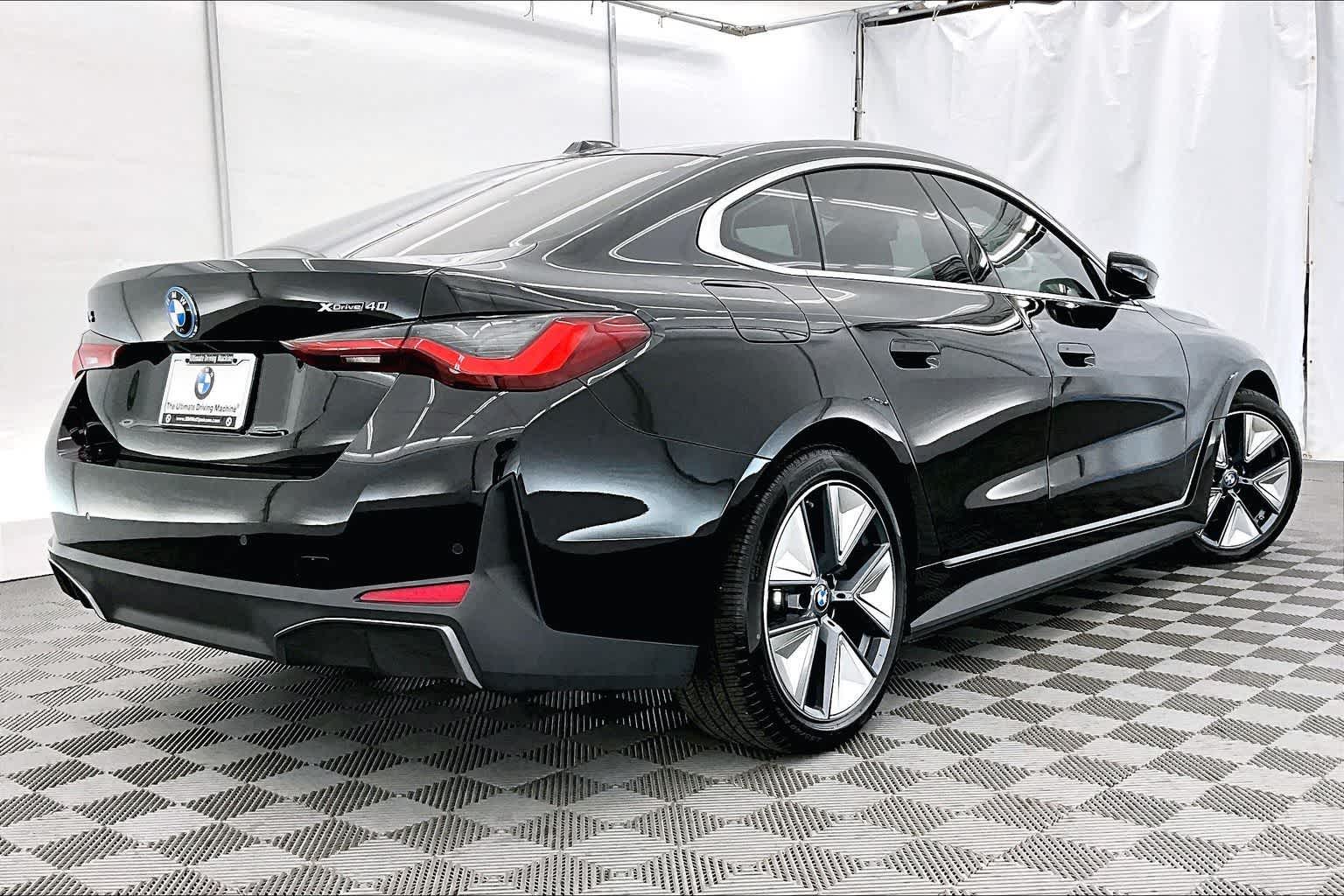 Thumbnail: 2025 BMW i4 - 22