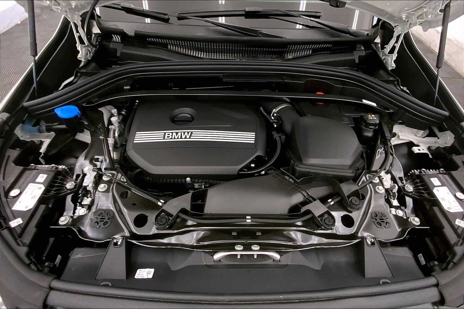 Thumbnail: 2025 BMW X1 - 9