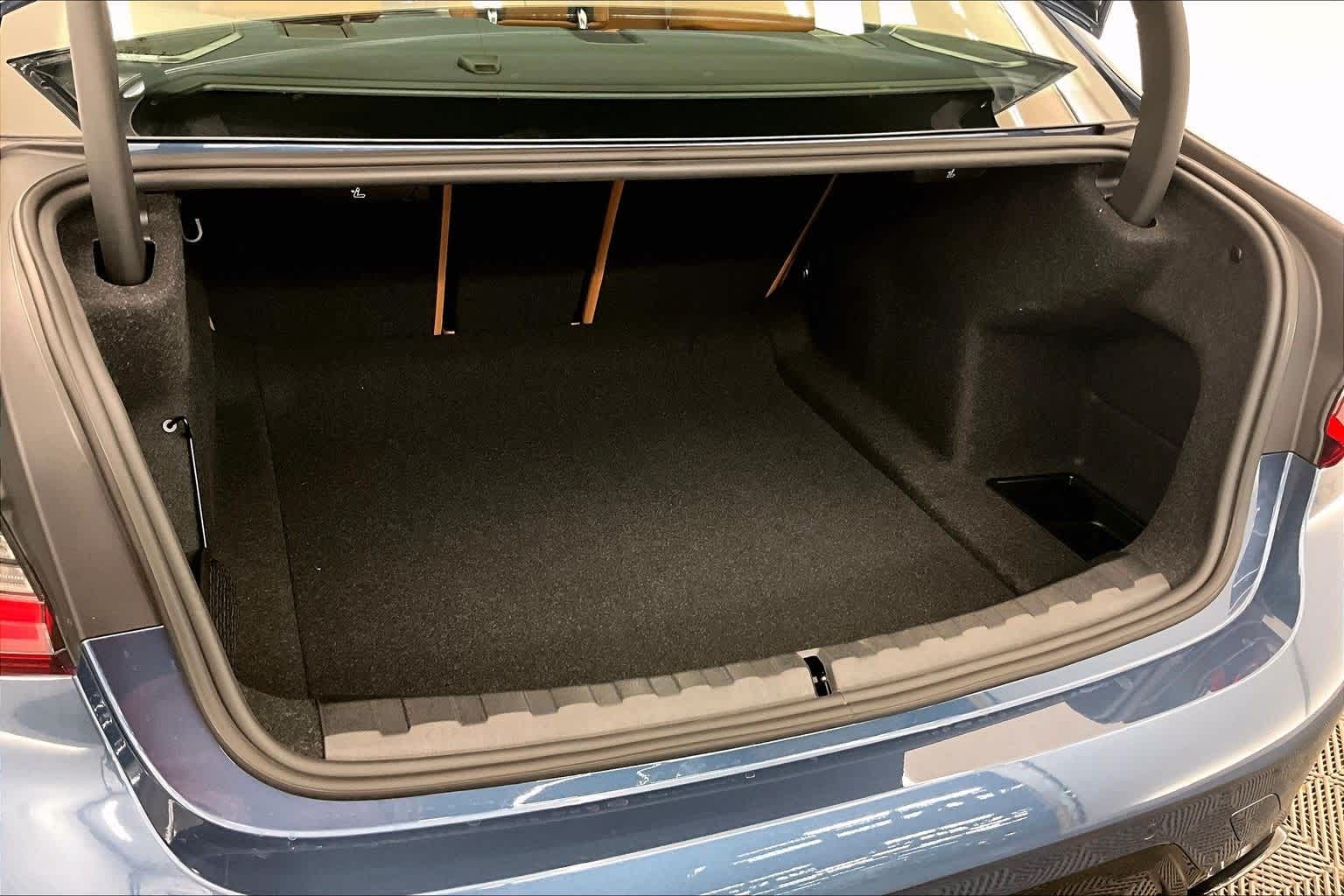 Thumbnail: 2026 BMW 3 Series - 19