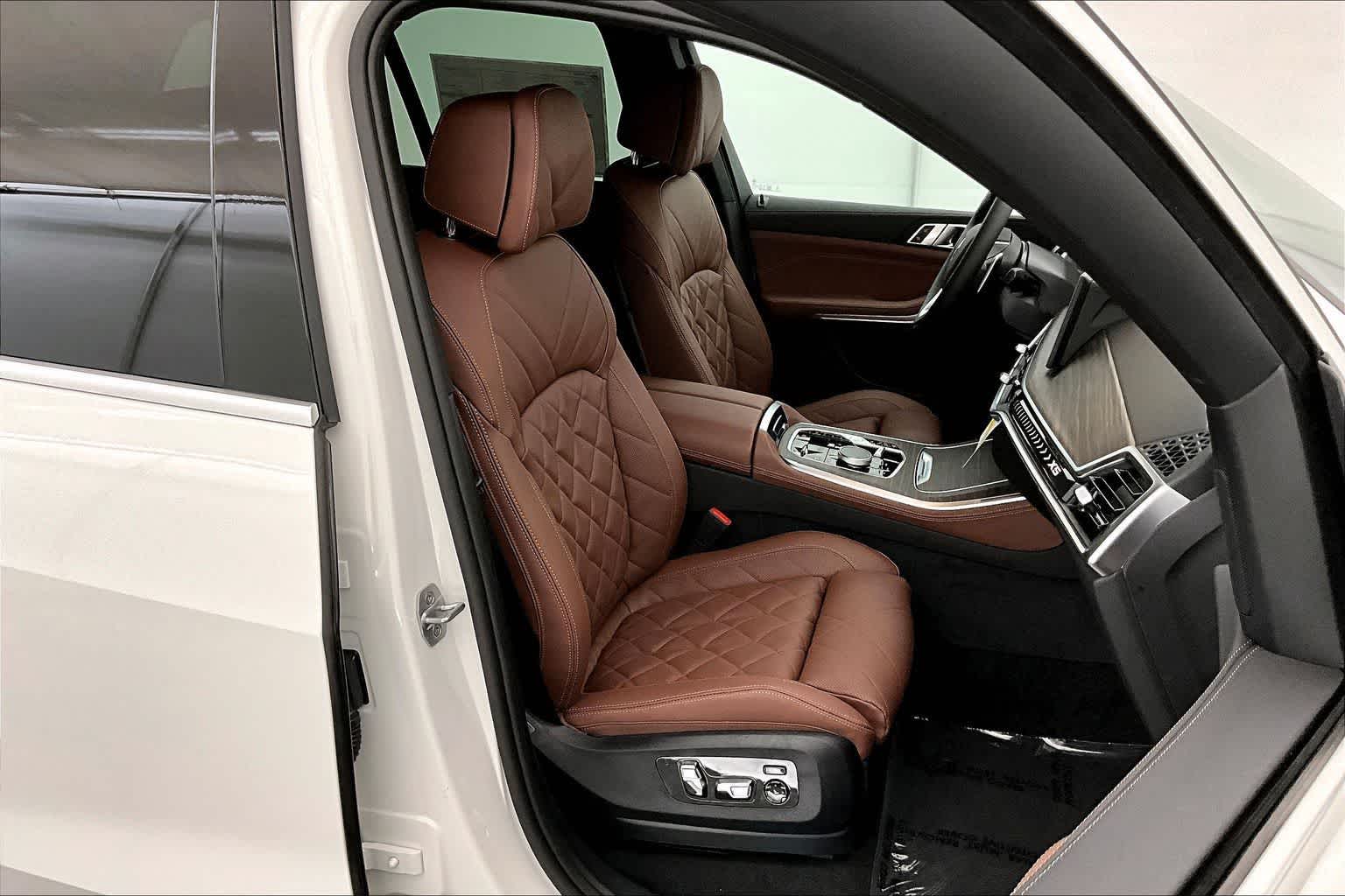 Thumbnail: 2026 BMW X5 - 14