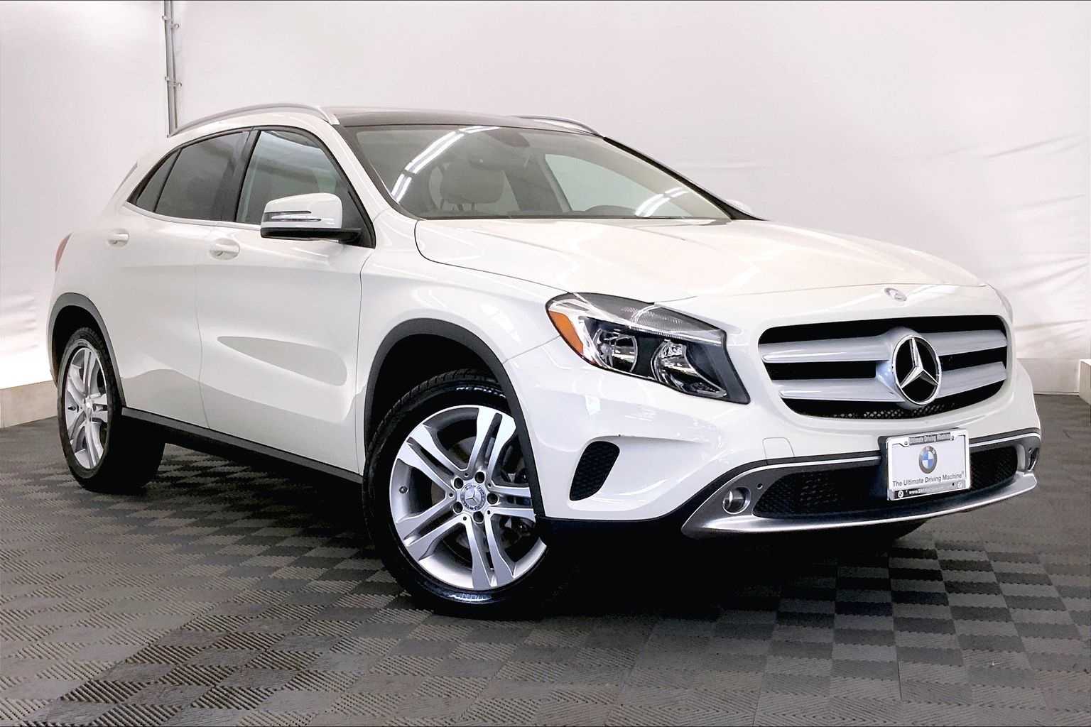 Thumbnail: 2015 Mercedes-Benz GLA - 21