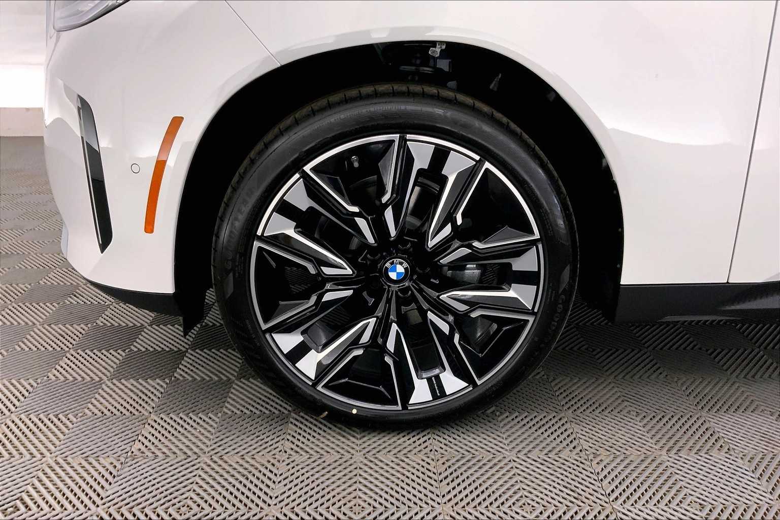 Thumbnail: 2025 BMW X3 - 8