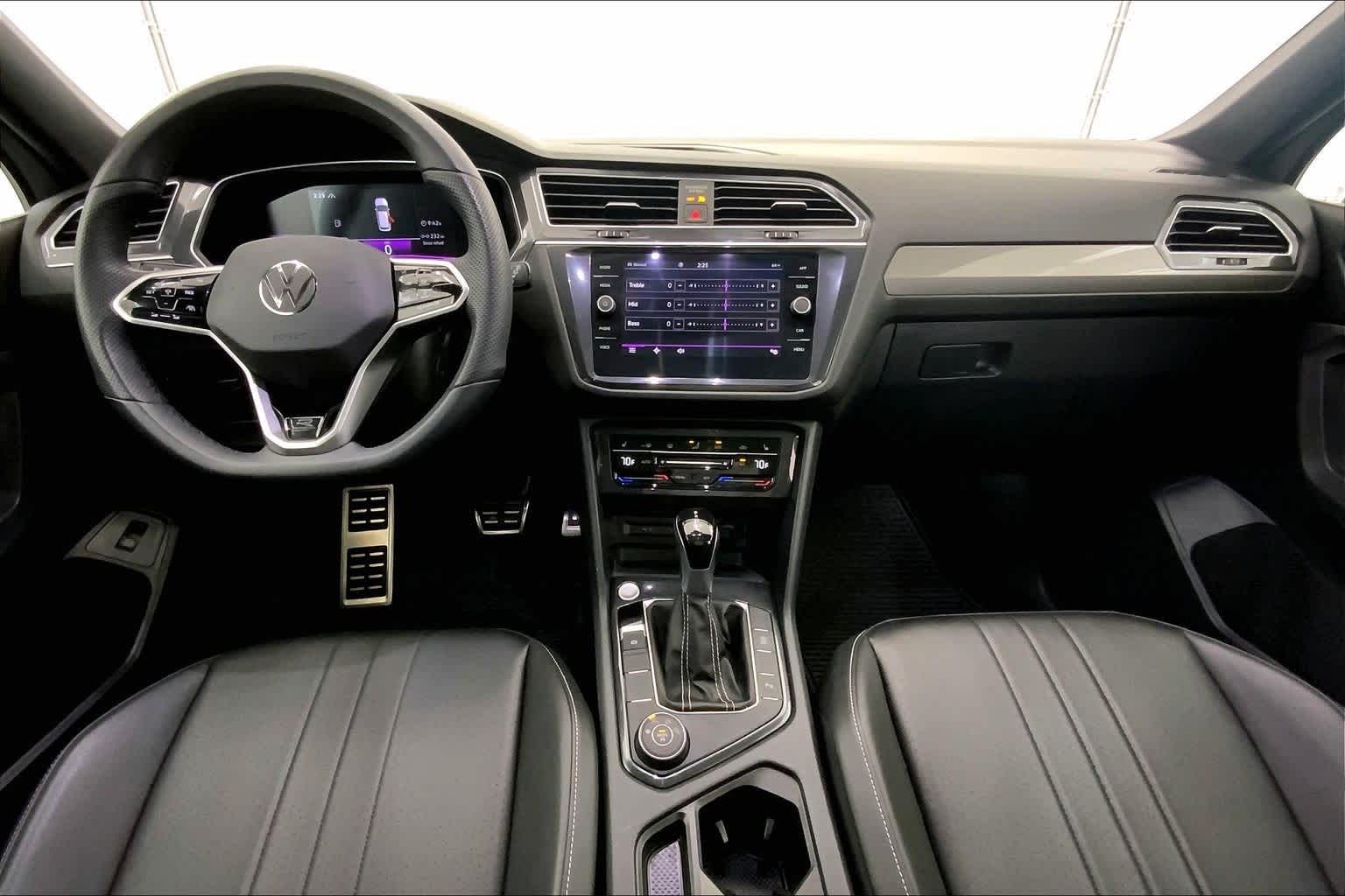 Thumbnail: 2024 Volkswagen Tiguan - 10