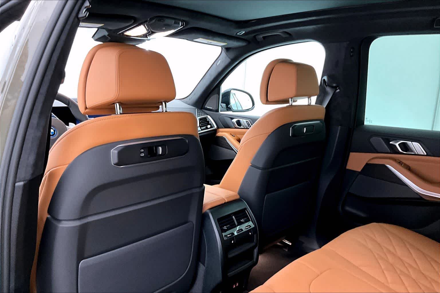 Thumbnail: 2026 BMW X5 - 12
