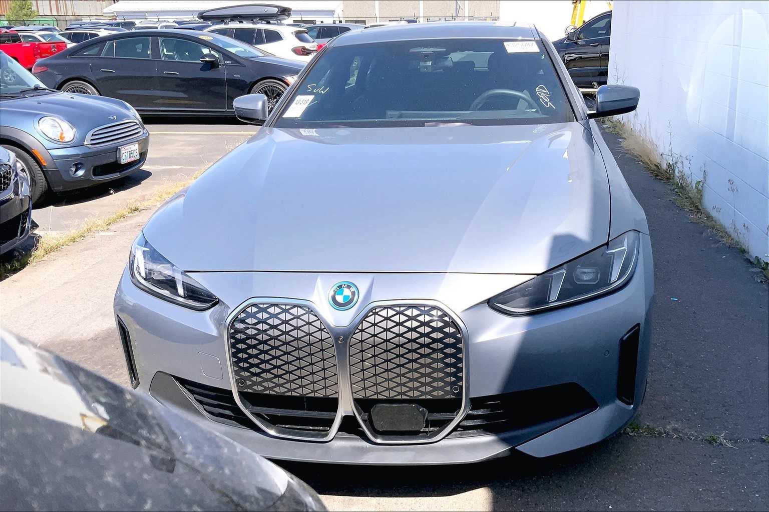 Thumbnail: 2025 BMW i4 - 6