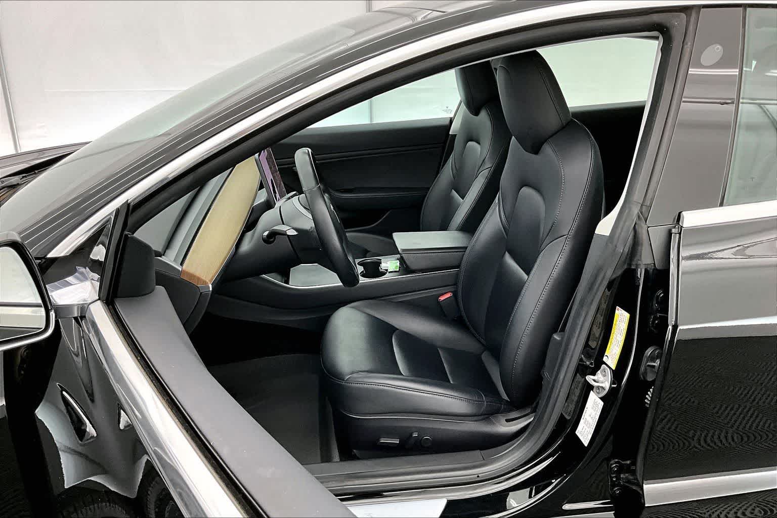 Thumbnail: 2019 Tesla Model 3 - 11