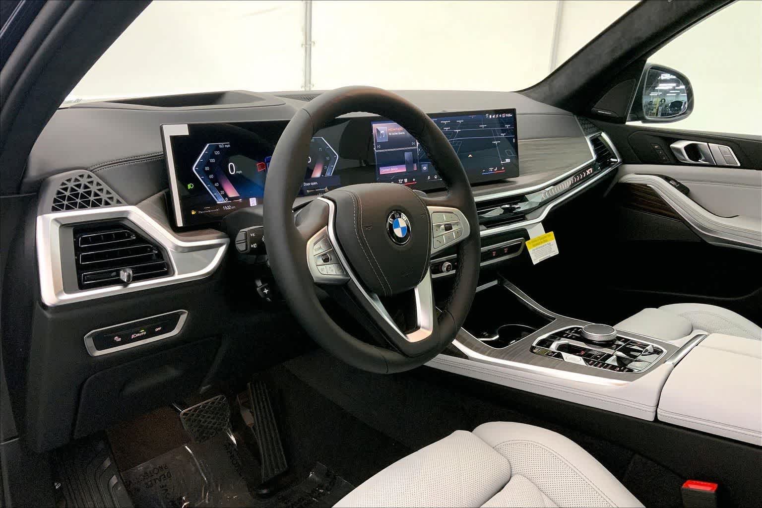 Thumbnail: 2026 BMW X7 - 2