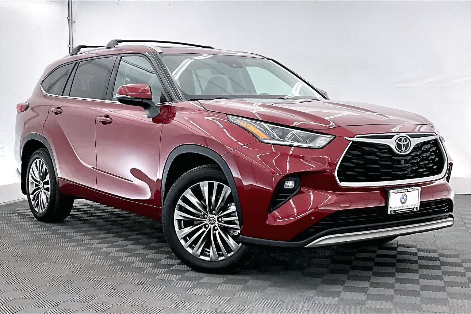 Thumbnail: 2022 Toyota Highlander - 21