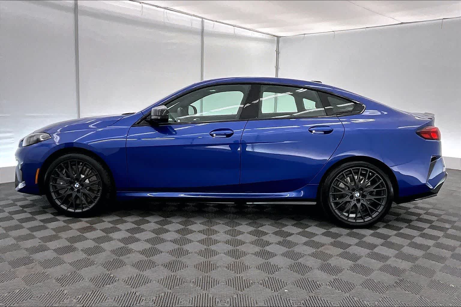 Thumbnail: 2025 BMW 2 Series - 3