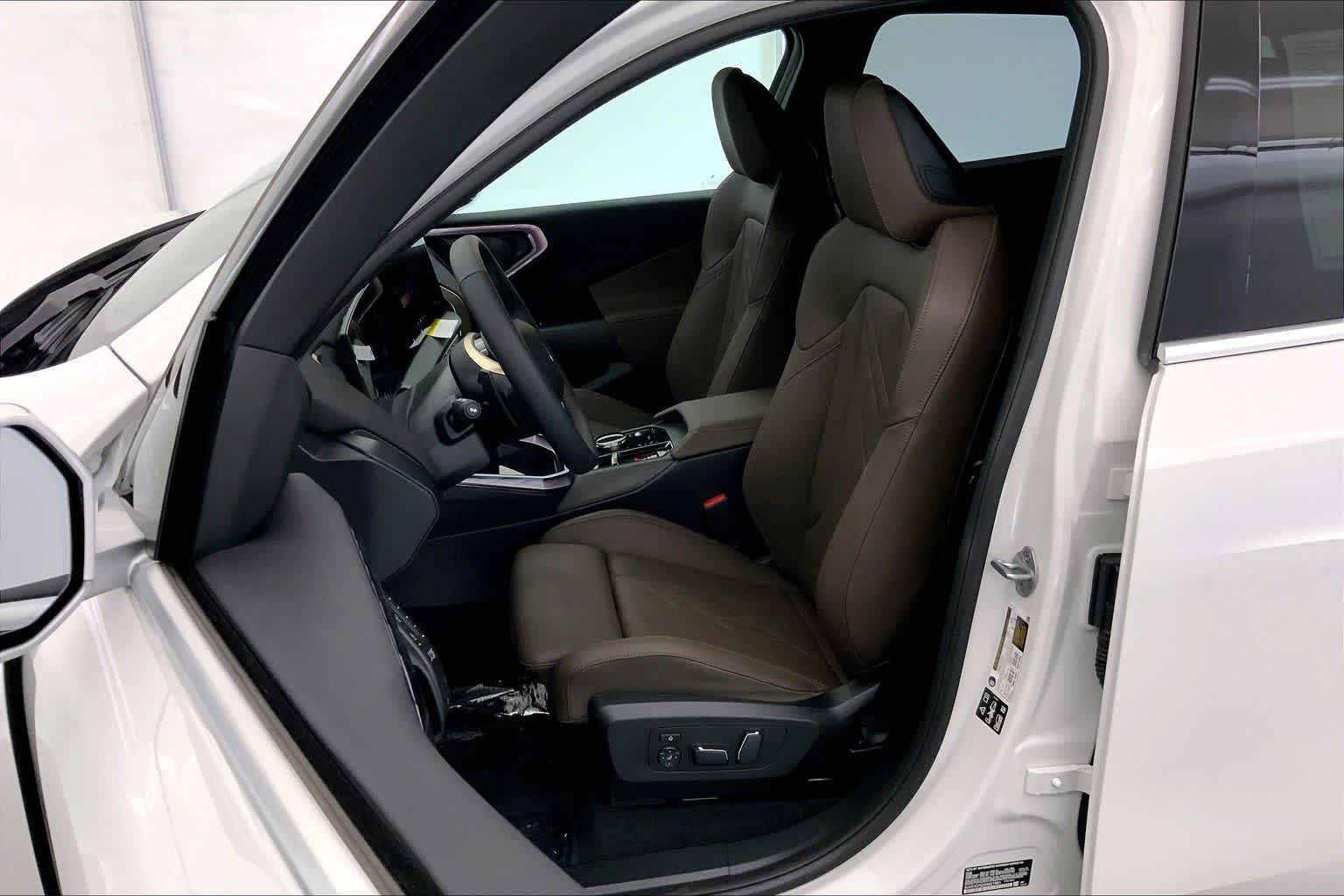 Thumbnail: 2025 BMW X3 - 11