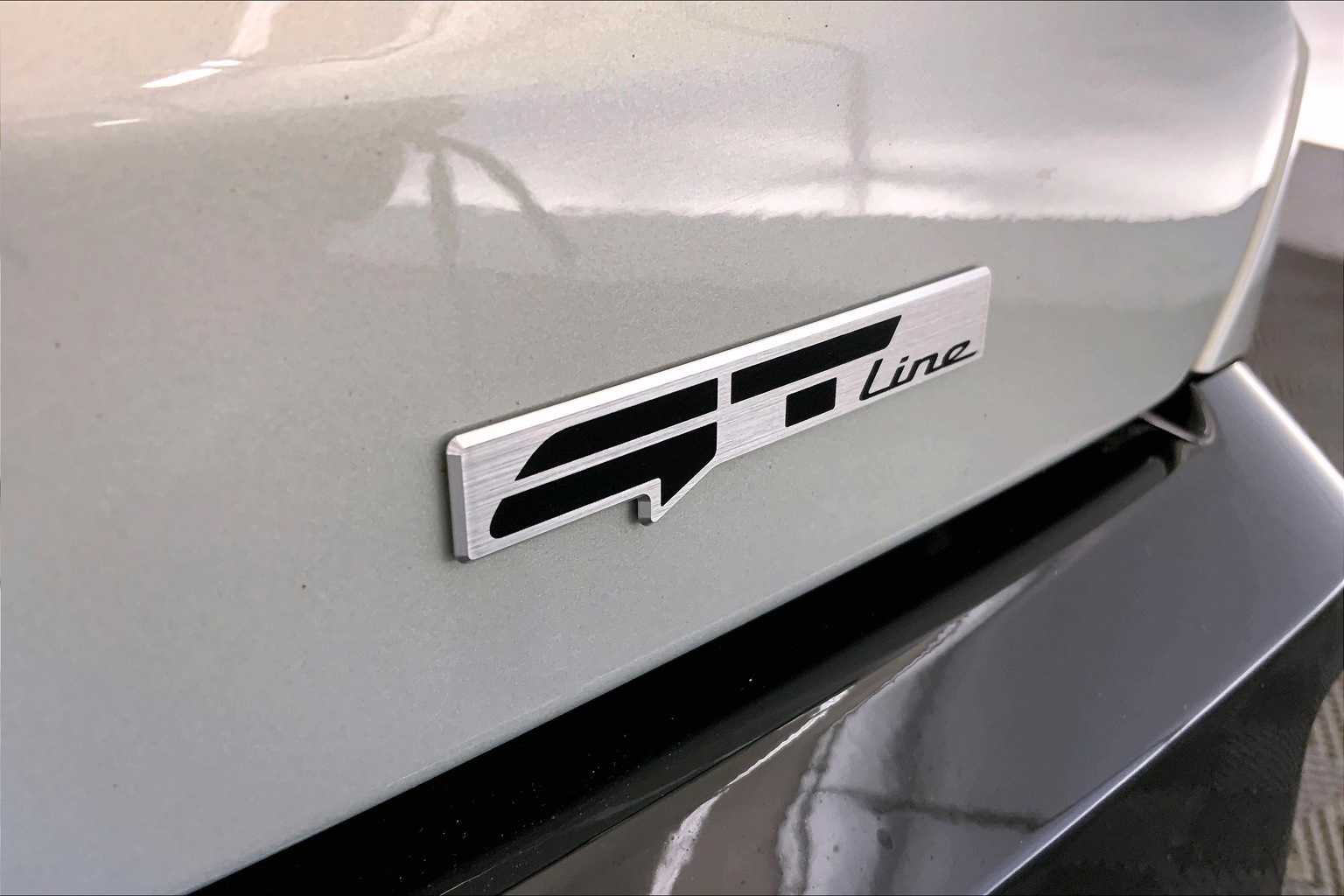 Thumbnail: 2024 Kia EV9 - 7