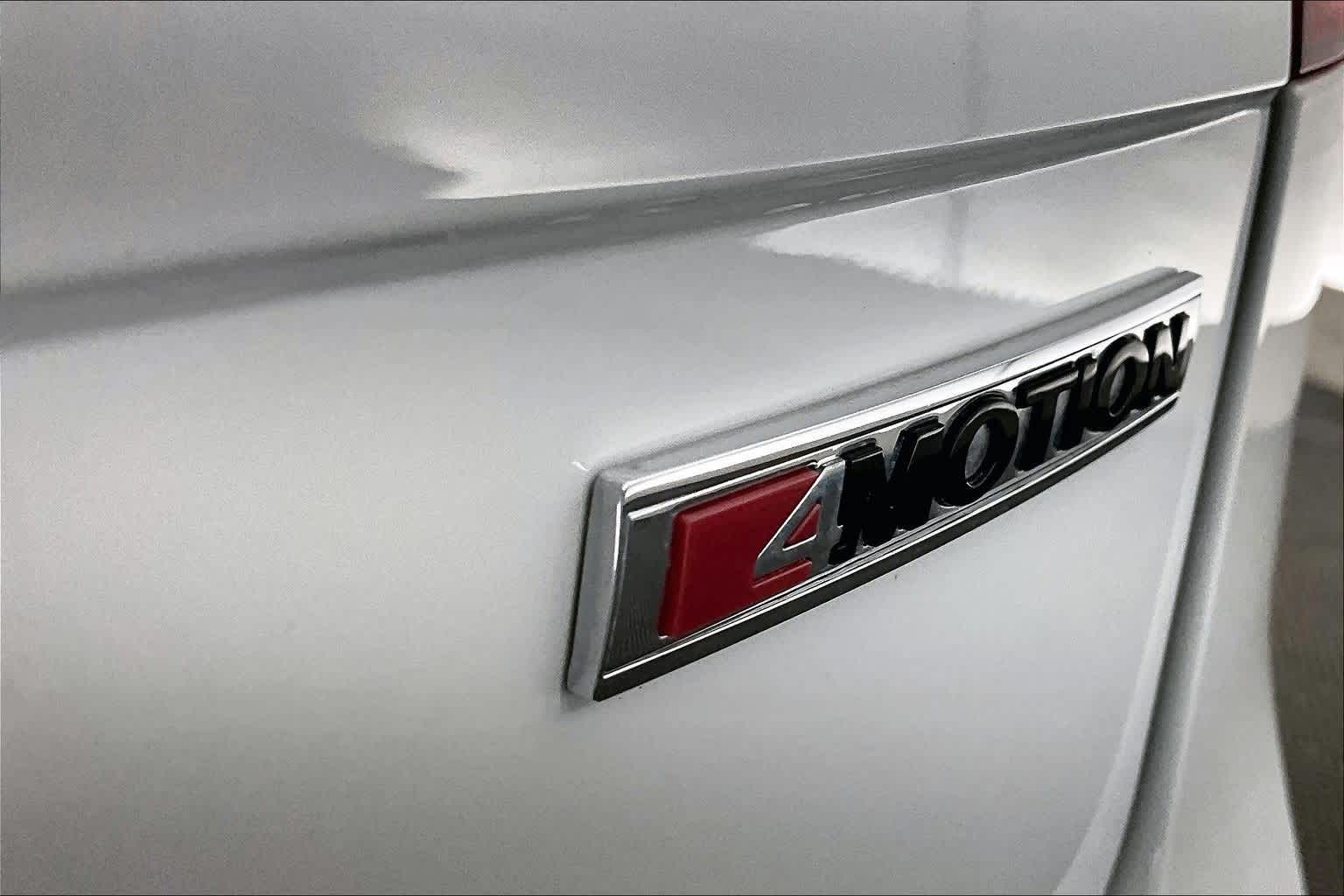 Thumbnail: 2020 Volkswagen Tiguan - 7