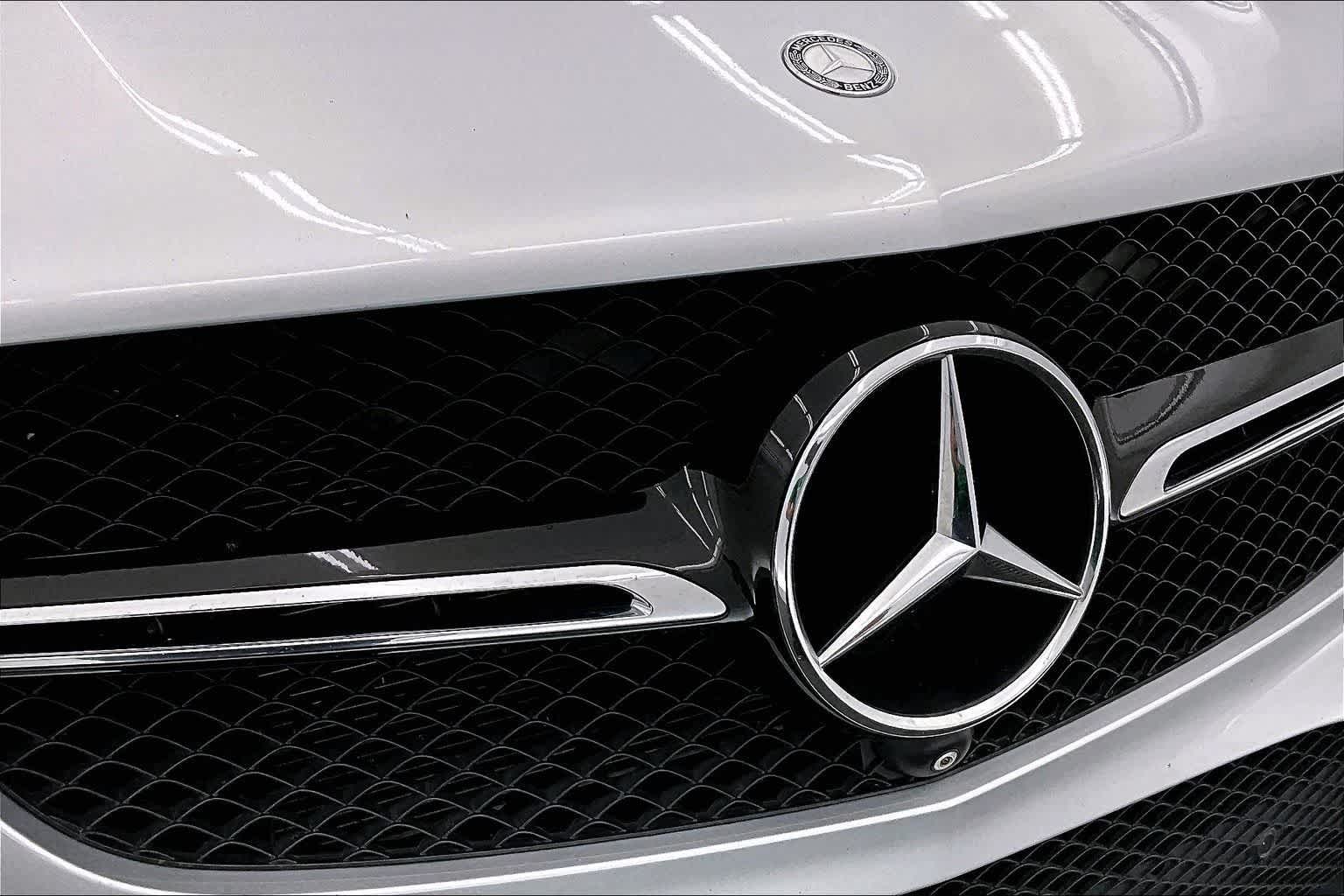 Thumbnail: 2016 Mercedes-Benz GLE - 33