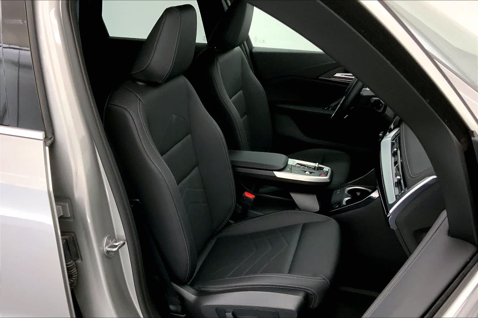 Thumbnail: 2025 BMW X1 - 13