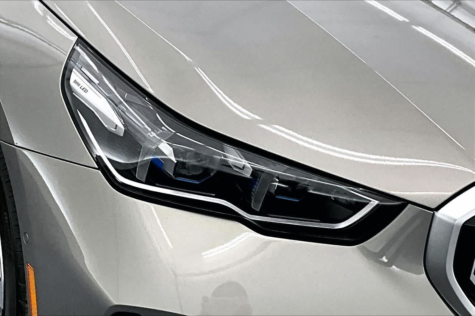 Thumbnail: 2026 BMW 5 Series - 31