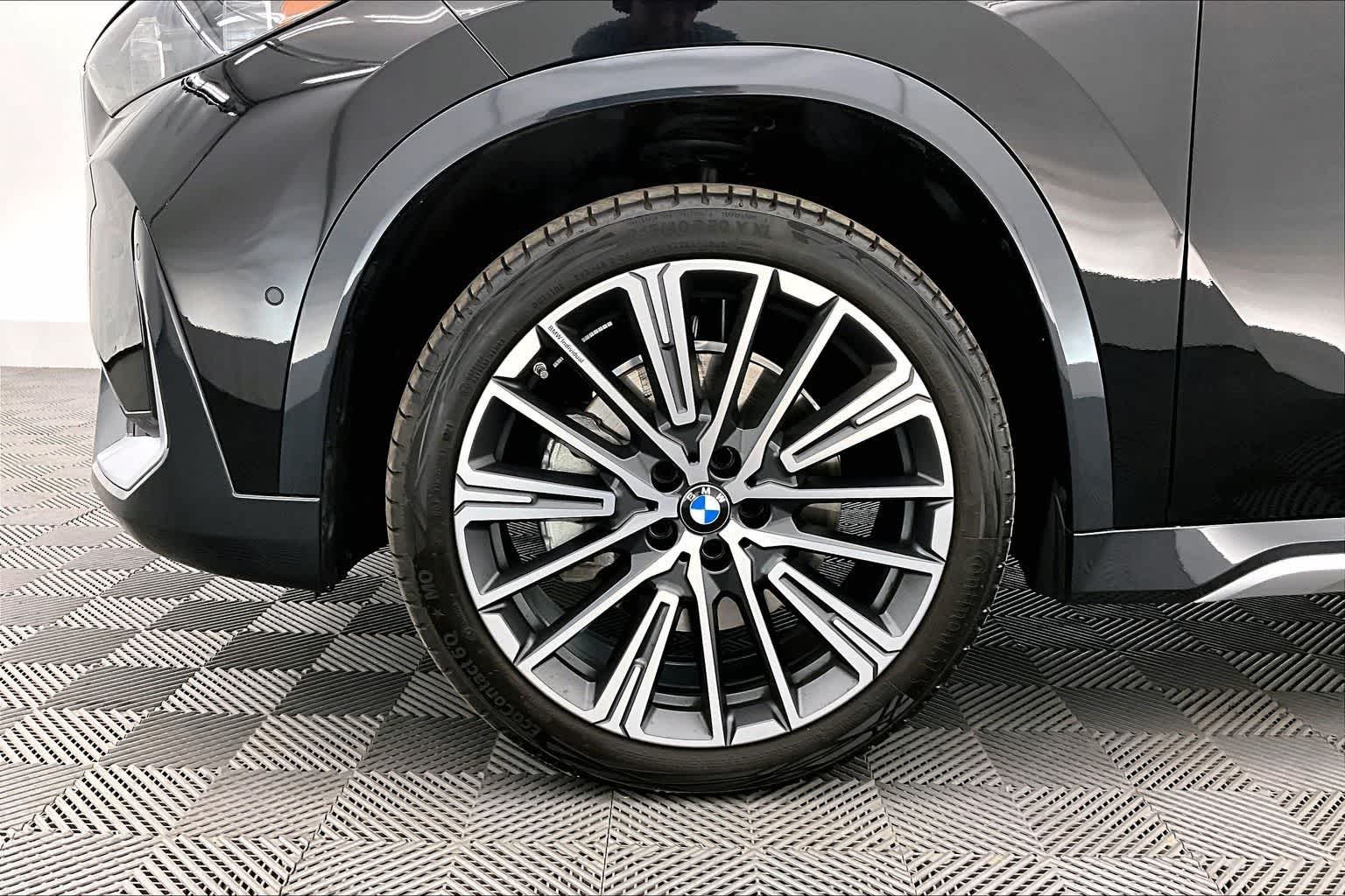 Thumbnail: 2025 BMW X1 - 8