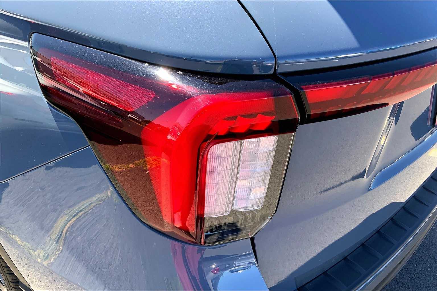 Thumbnail: 2025 Ford Explorer - 15