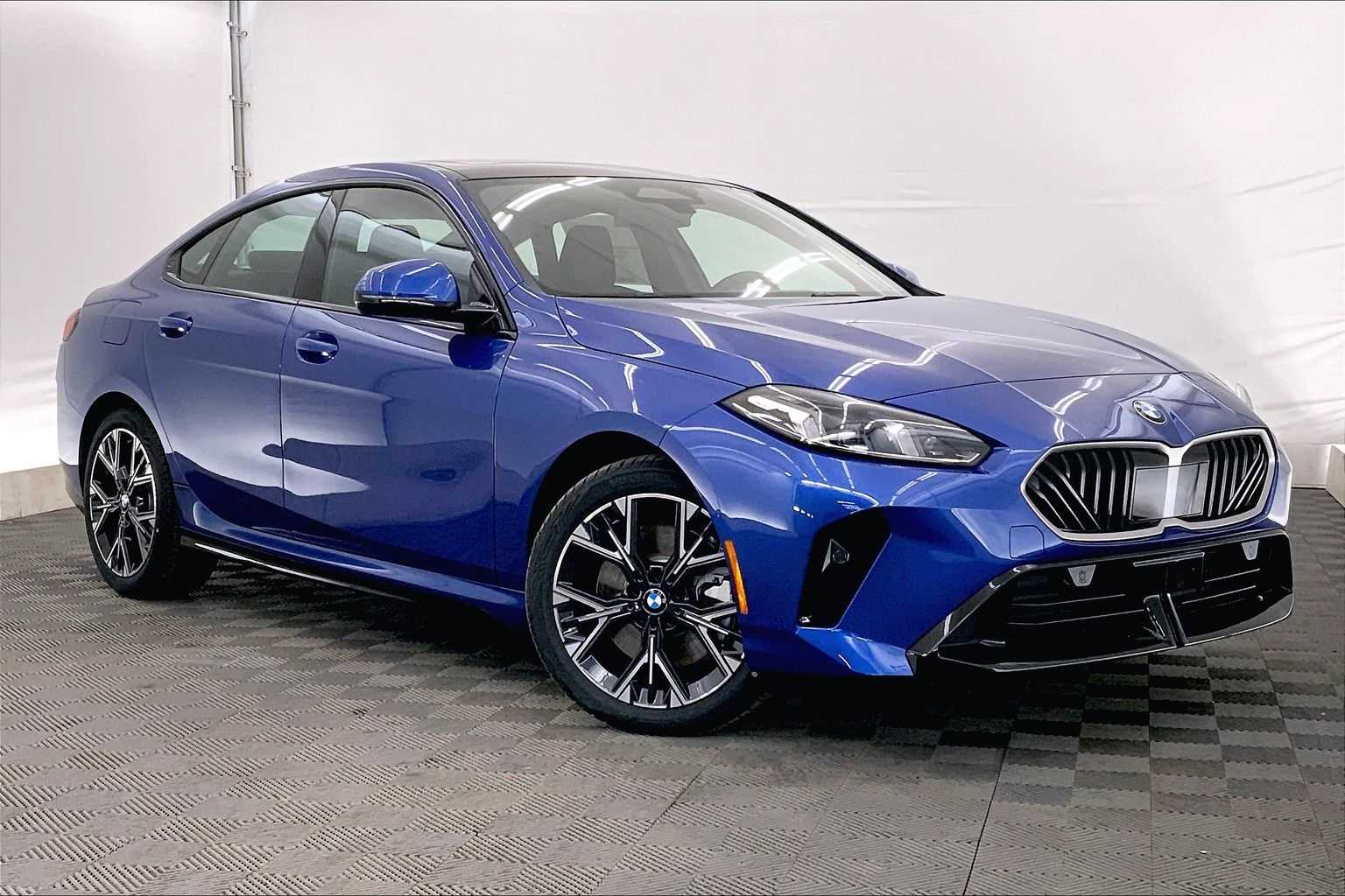 Thumbnail: 2025 BMW 2 Series - 21