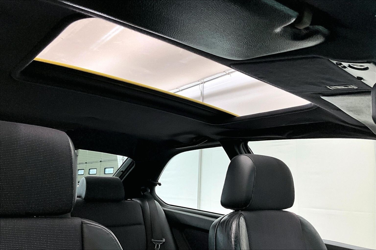 Thumbnail: 2000 BMW 2 Series - 29