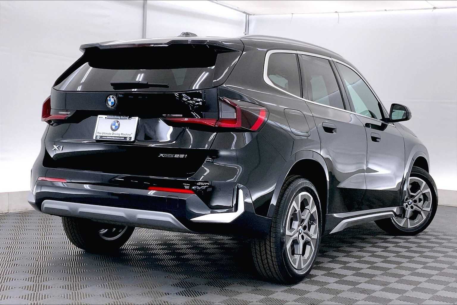 Thumbnail: 2025 BMW X1 - 22
