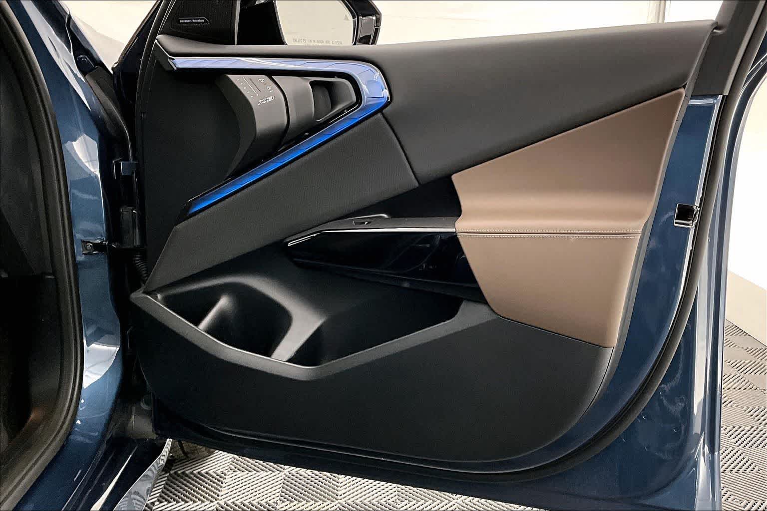 Thumbnail: 2025 BMW X3 - 28