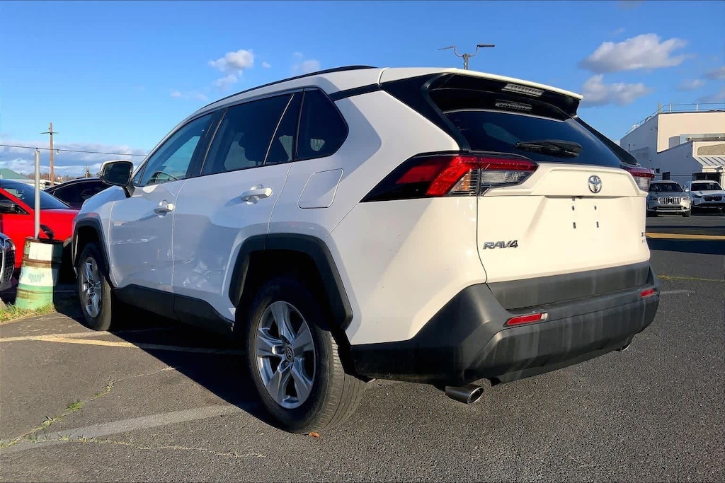 Used 2021 Toyota RAV4 XLE SUV