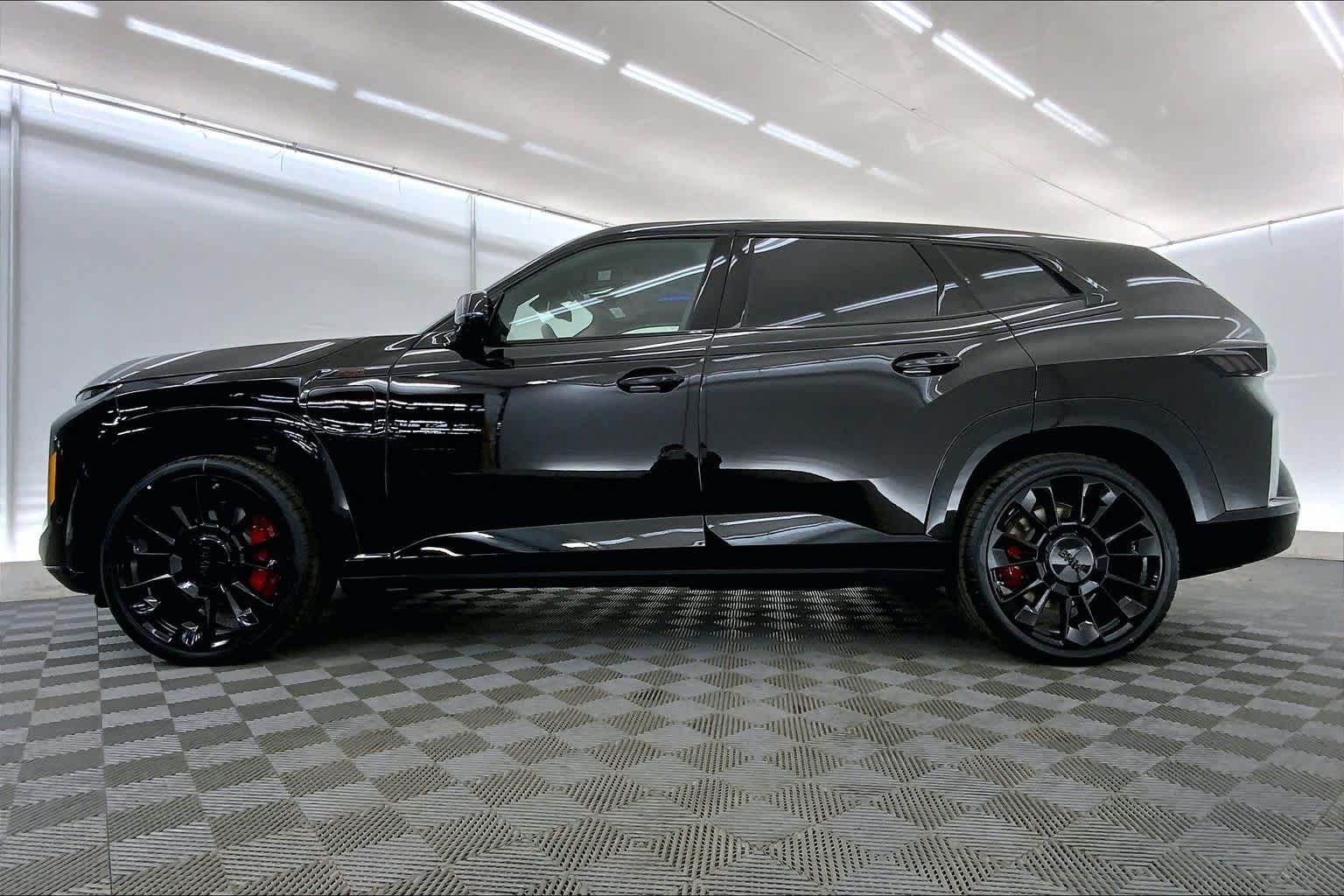 Thumbnail: 2026 BMW XM - 3