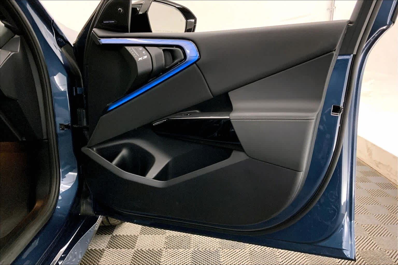 Thumbnail: 2025 BMW X3 - 28