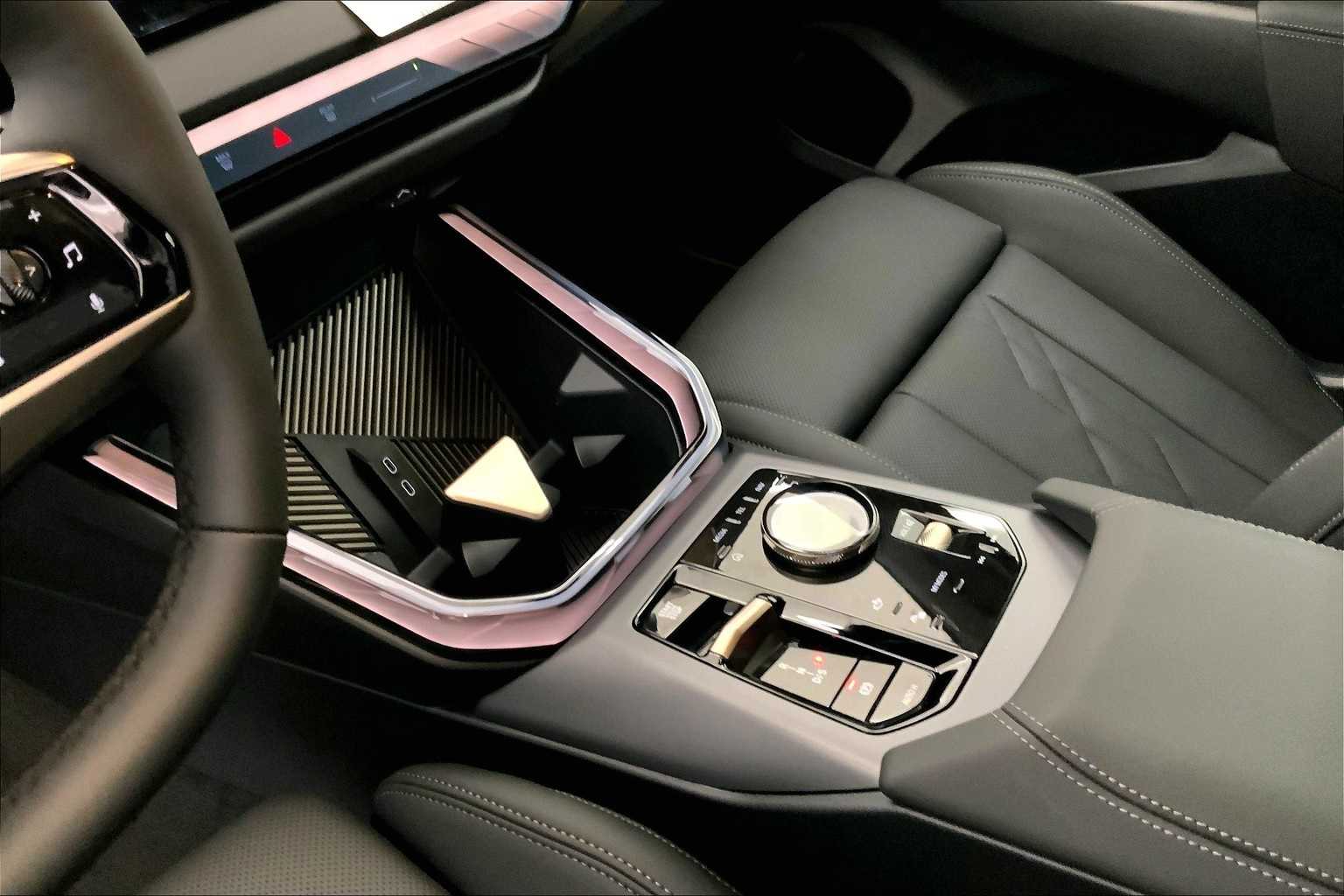 Thumbnail: 2025 BMW X3 - 17