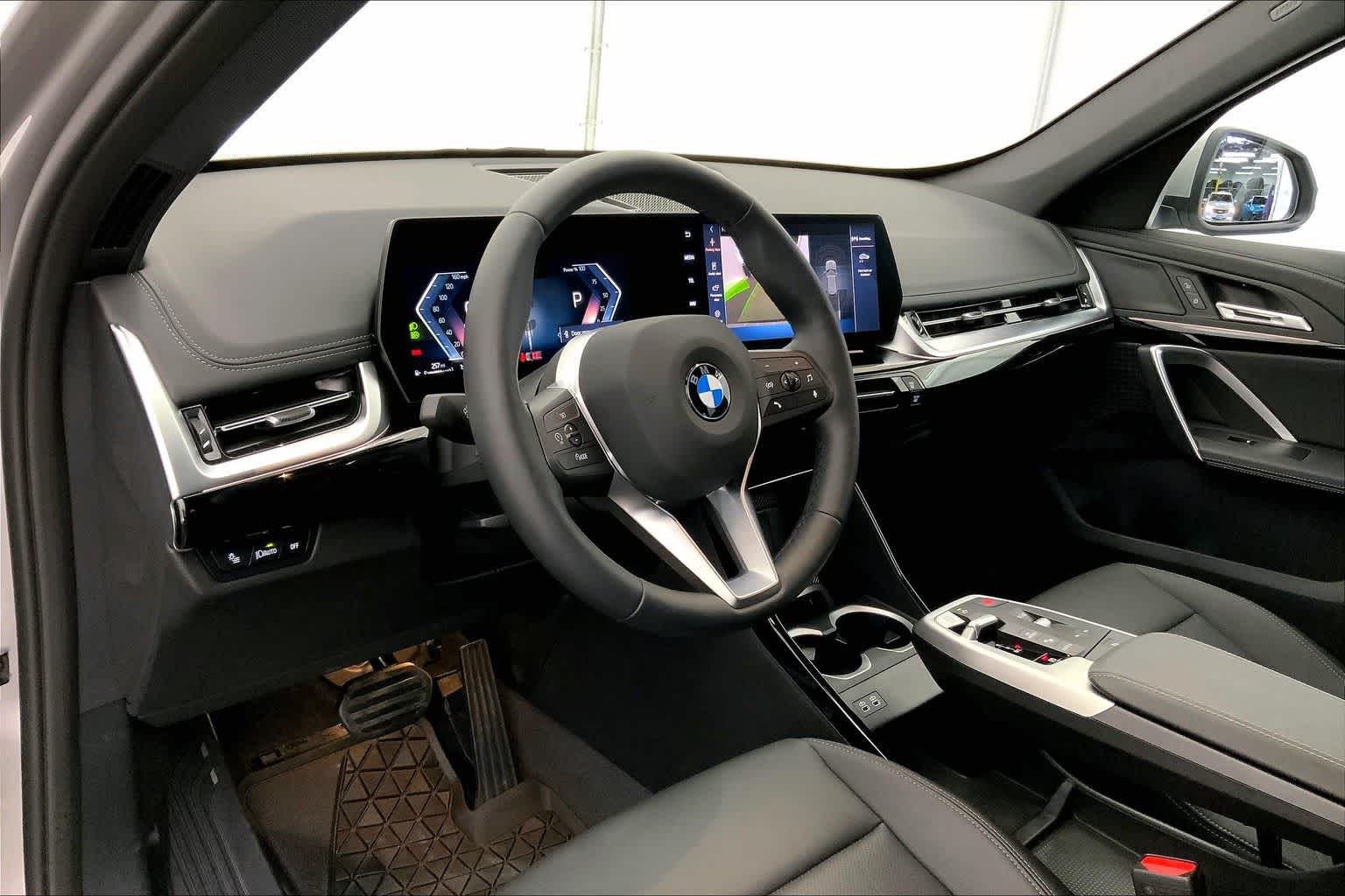 Thumbnail: 2025 BMW X1 - 2