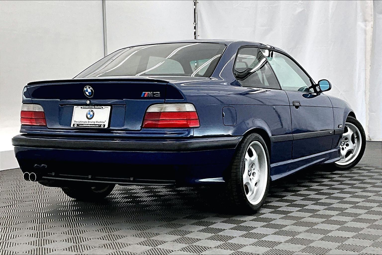 Thumbnail: 1994 BMW M3 - 21