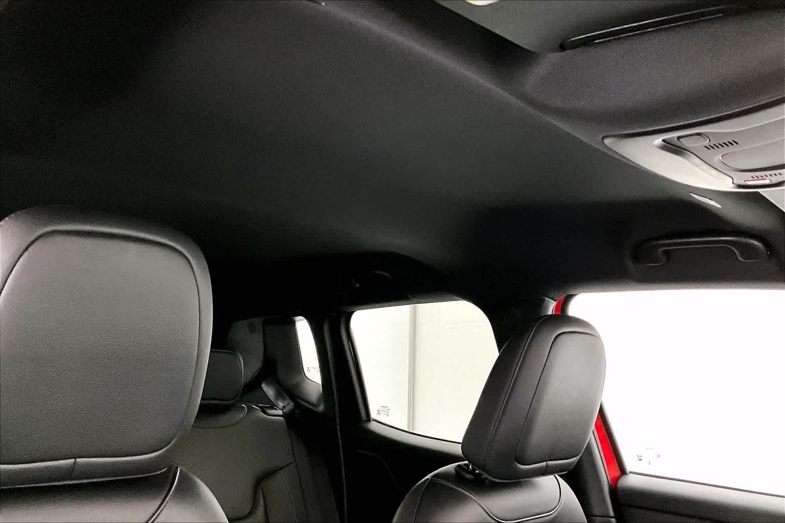 Thumbnail: 2020 Jeep Renegade - 30