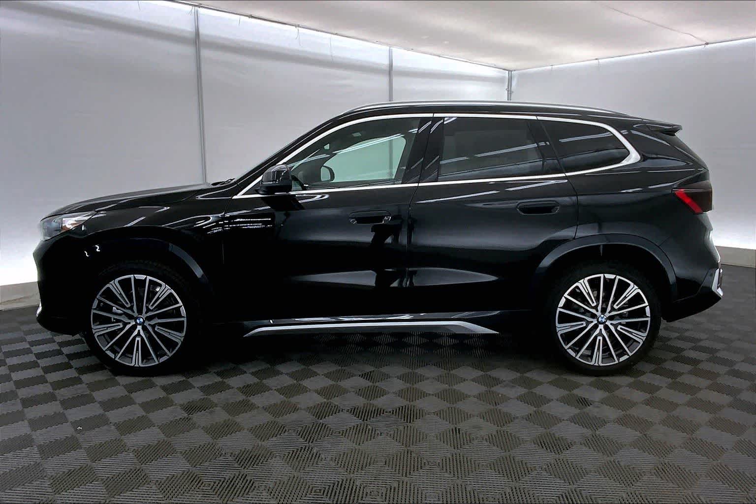 Thumbnail: 2025 BMW X1 - 3