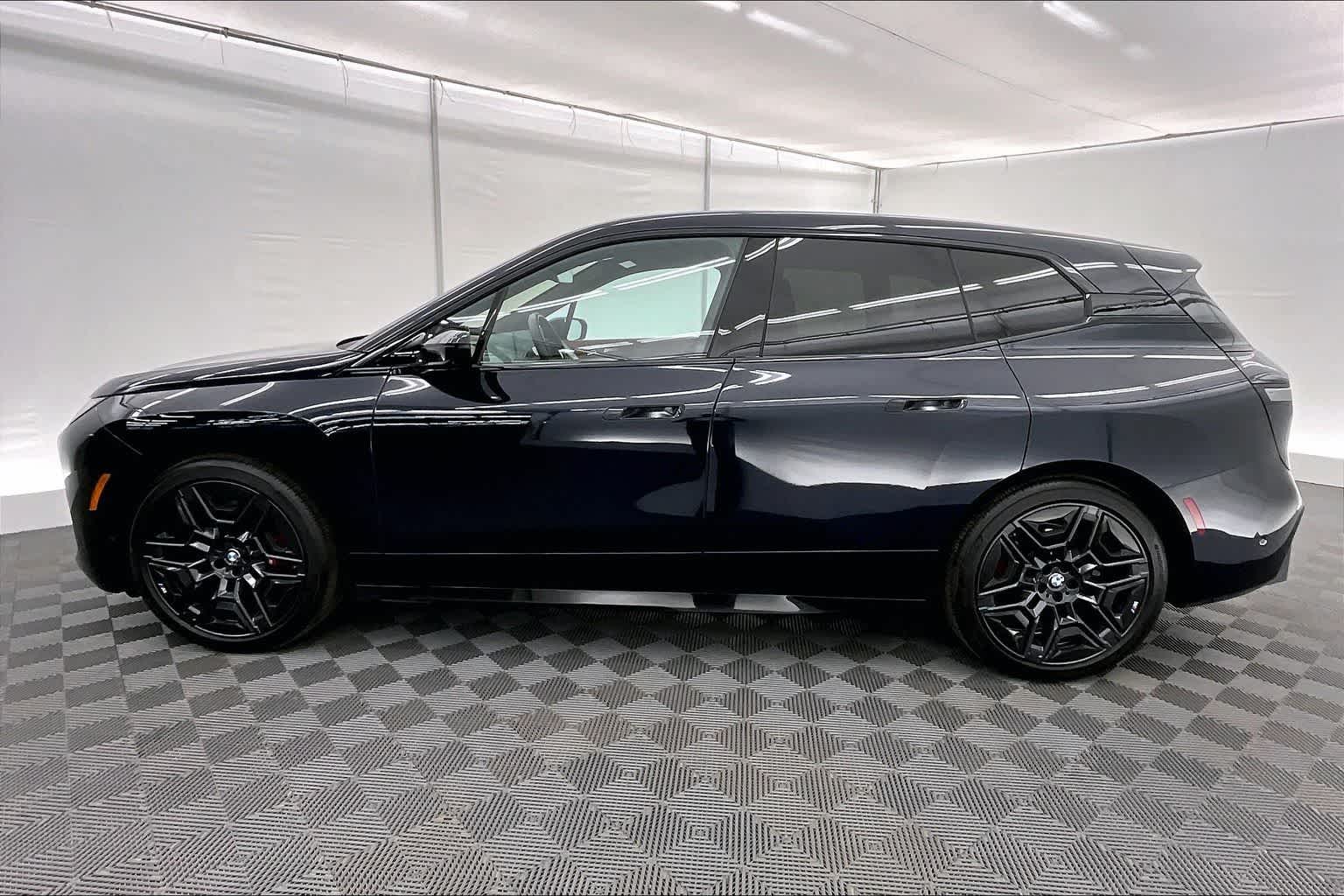 Thumbnail: 2026 BMW iX - 3