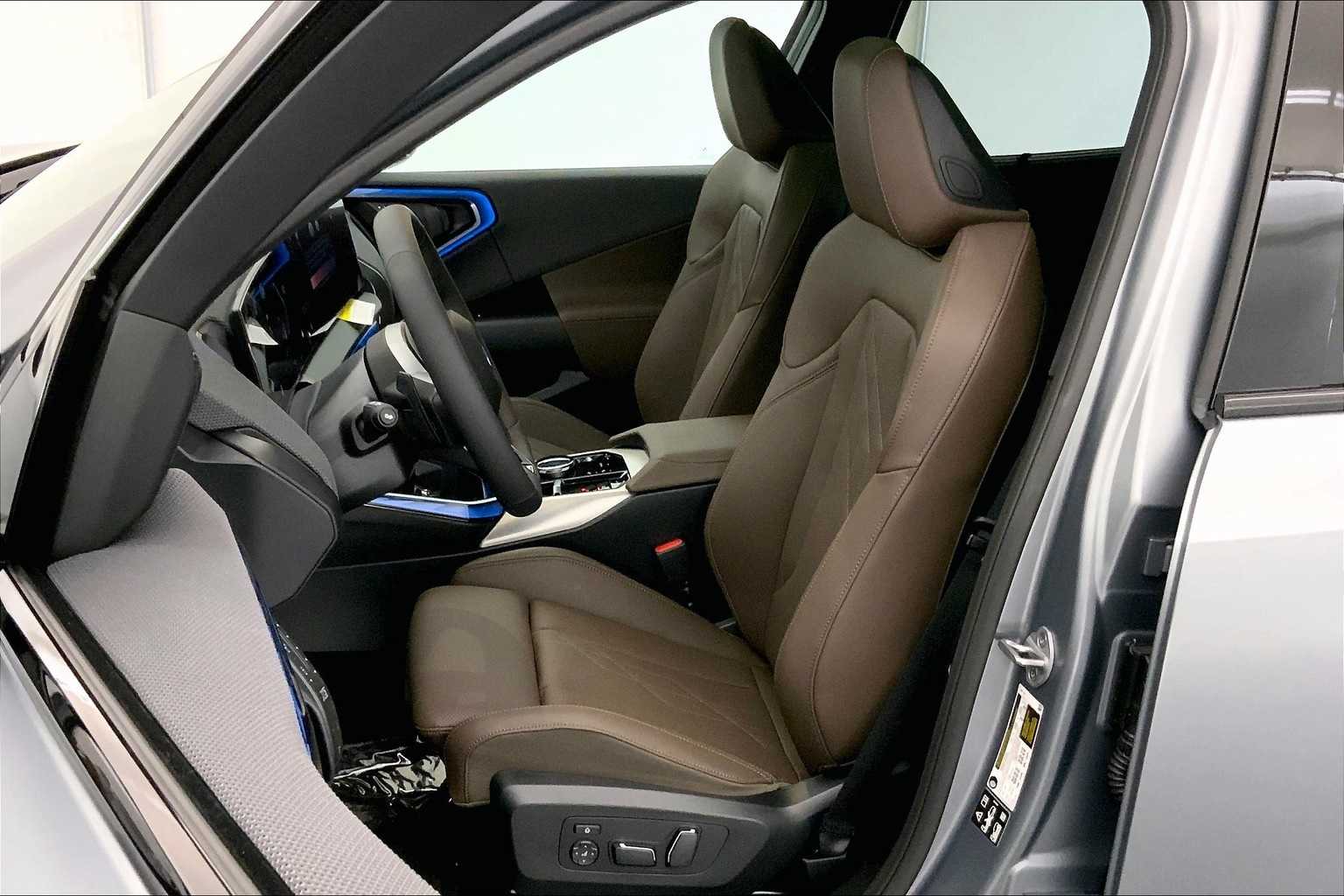 Thumbnail: 2025 BMW X3 - 11