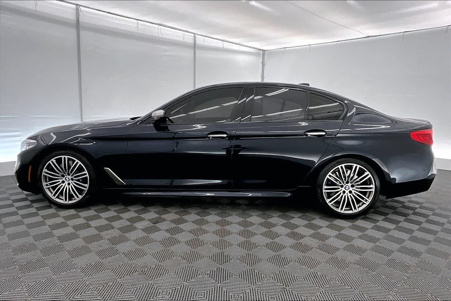 Thumbnail: 2018 BMW 5 Series - 4