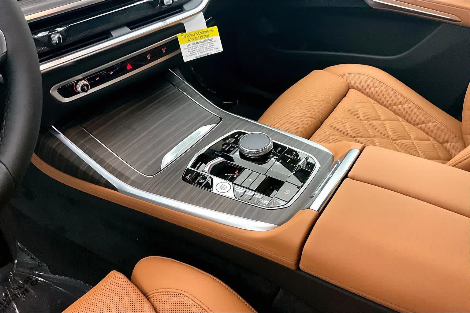 Thumbnail: 2026 BMW X7 - 17