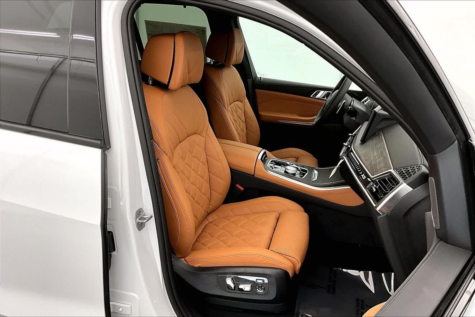 Thumbnail: 2026 BMW X5 - 14