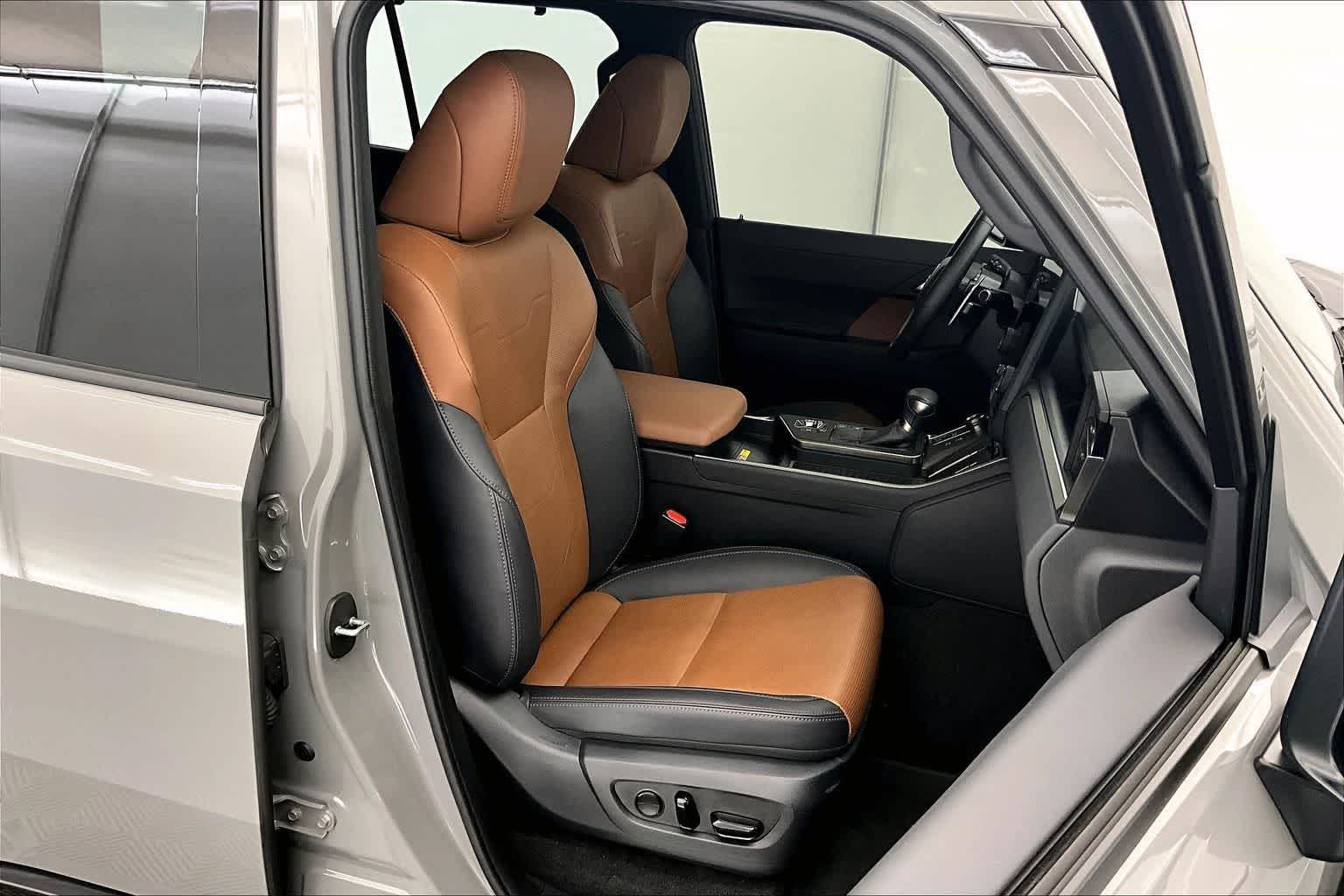 Thumbnail: 2024 Lexus GX - 13