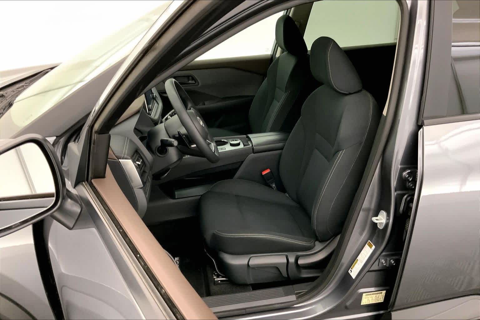 Thumbnail: 2023 Nissan Rogue - 11