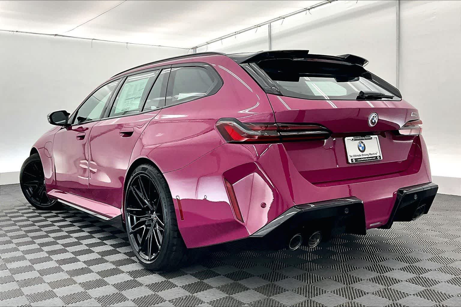 Thumbnail: 2026 BMW M5 - 4