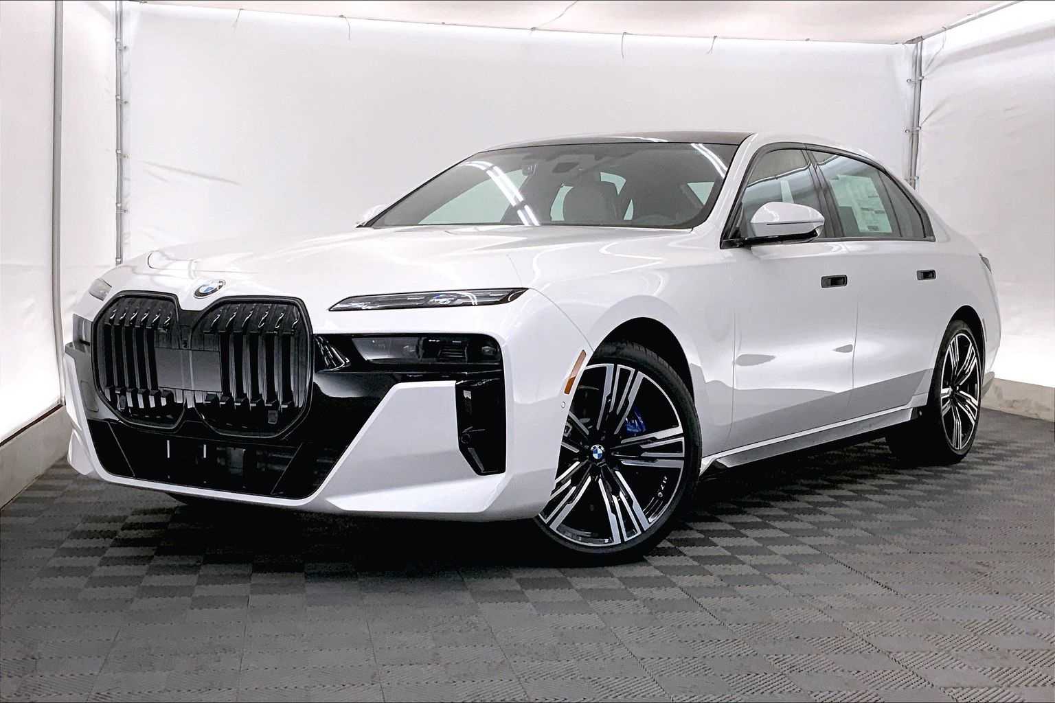 Thumbnail: 2025 BMW 7 Series - 1