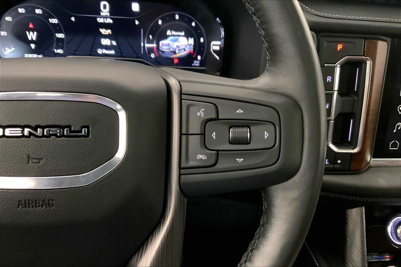 Thumbnail: 2023 GMC Yukon - 25