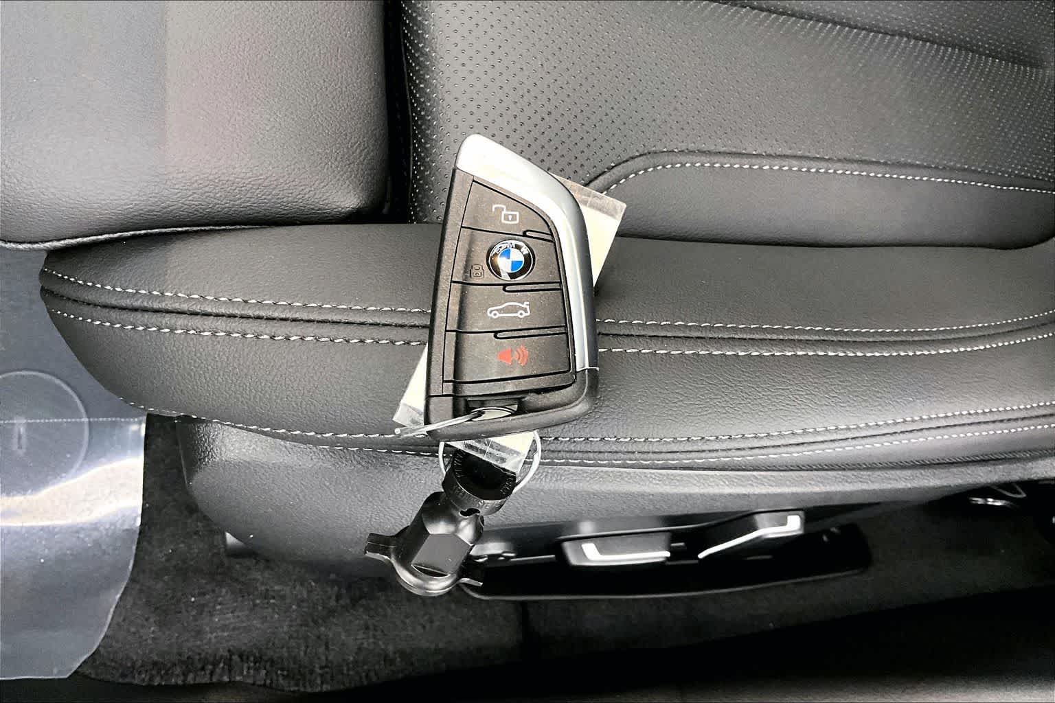 Thumbnail: 2026 BMW 3 Series - 20