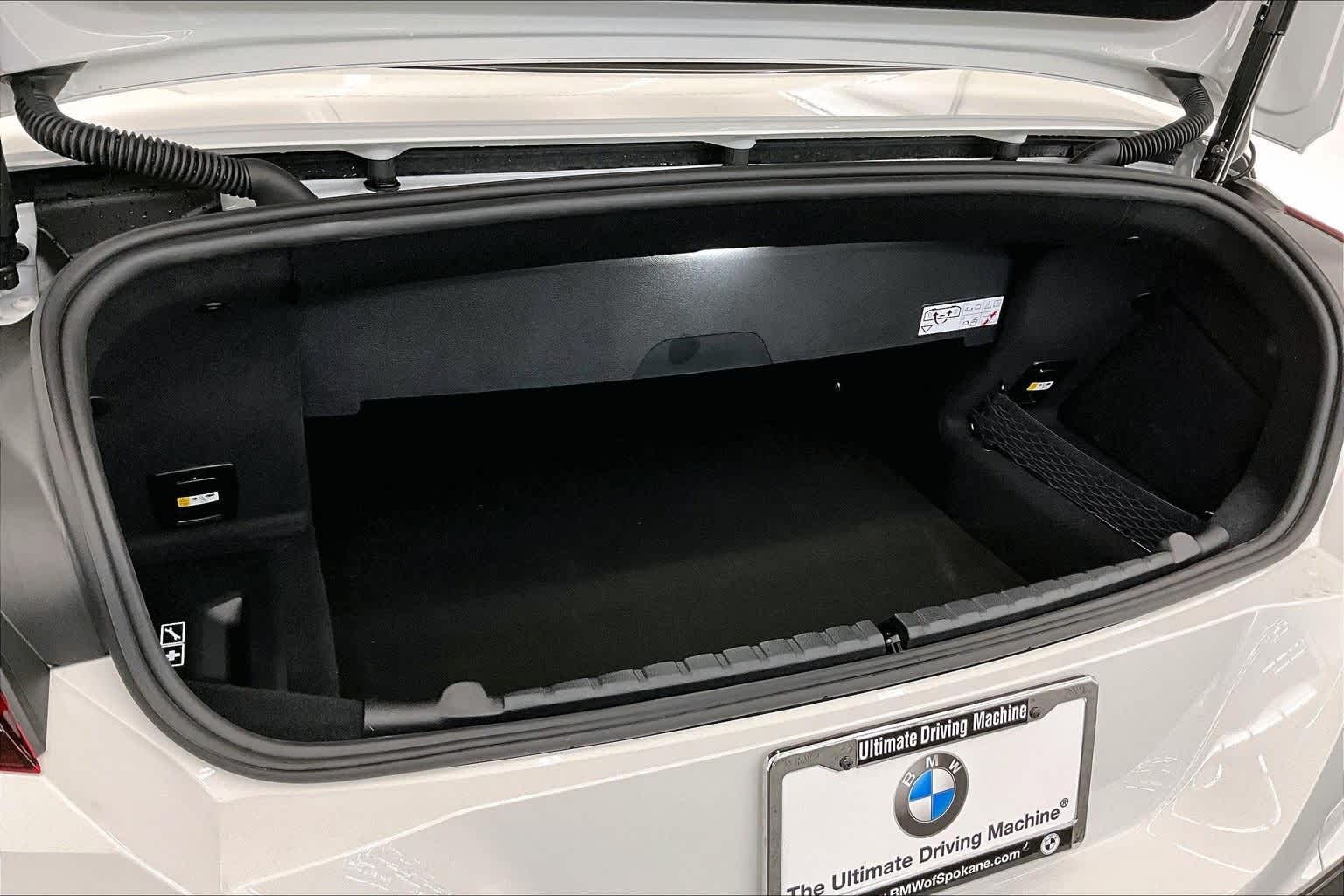 Thumbnail: 2025 BMW M8 - 18