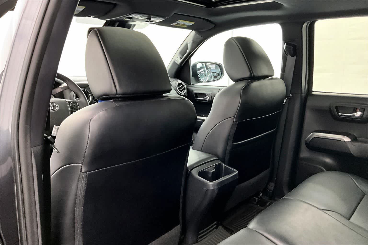 Thumbnail: 2021 Toyota Tacoma - 12