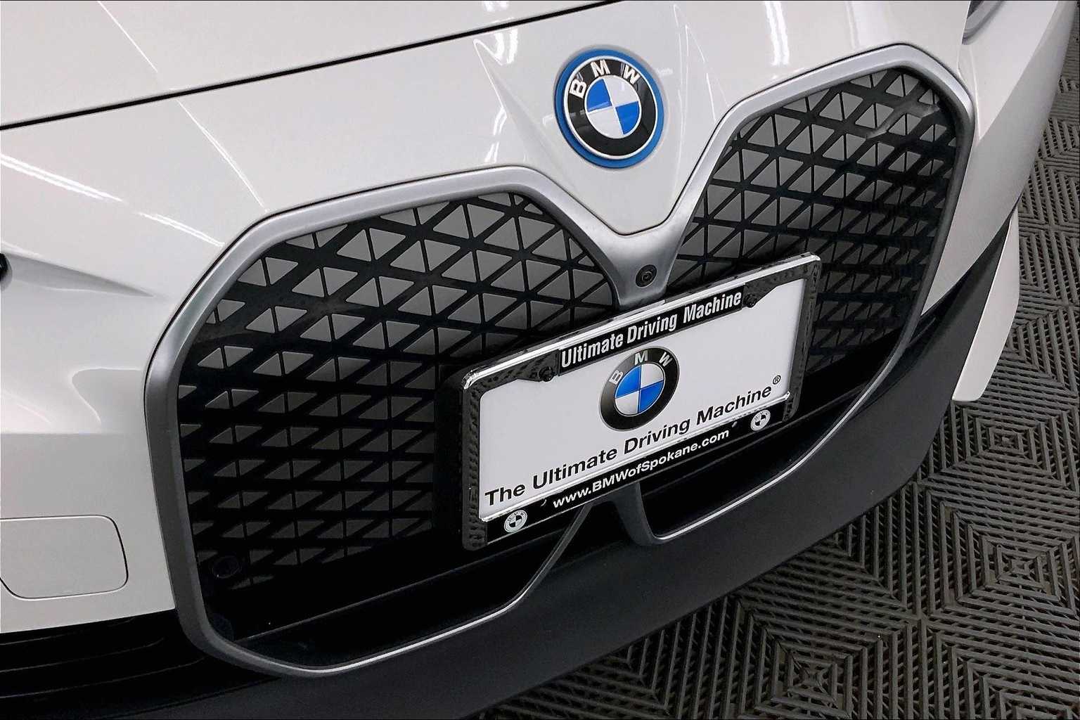 Thumbnail: 2025 BMW i4 - 33