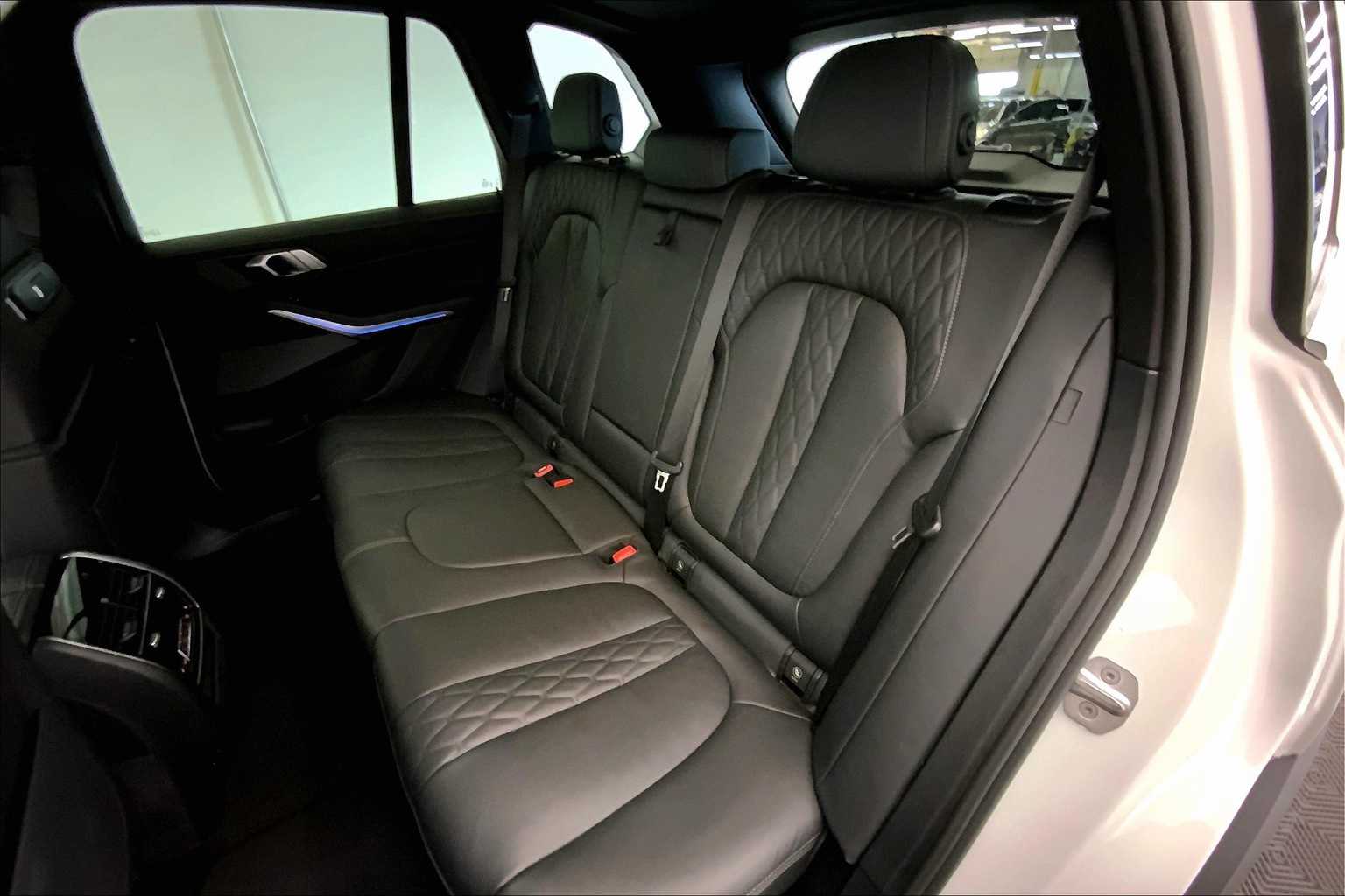 Thumbnail: 2025 BMW X5 - 29