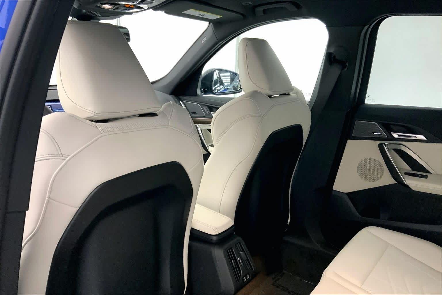 Thumbnail: 2026 BMW X1 - 12