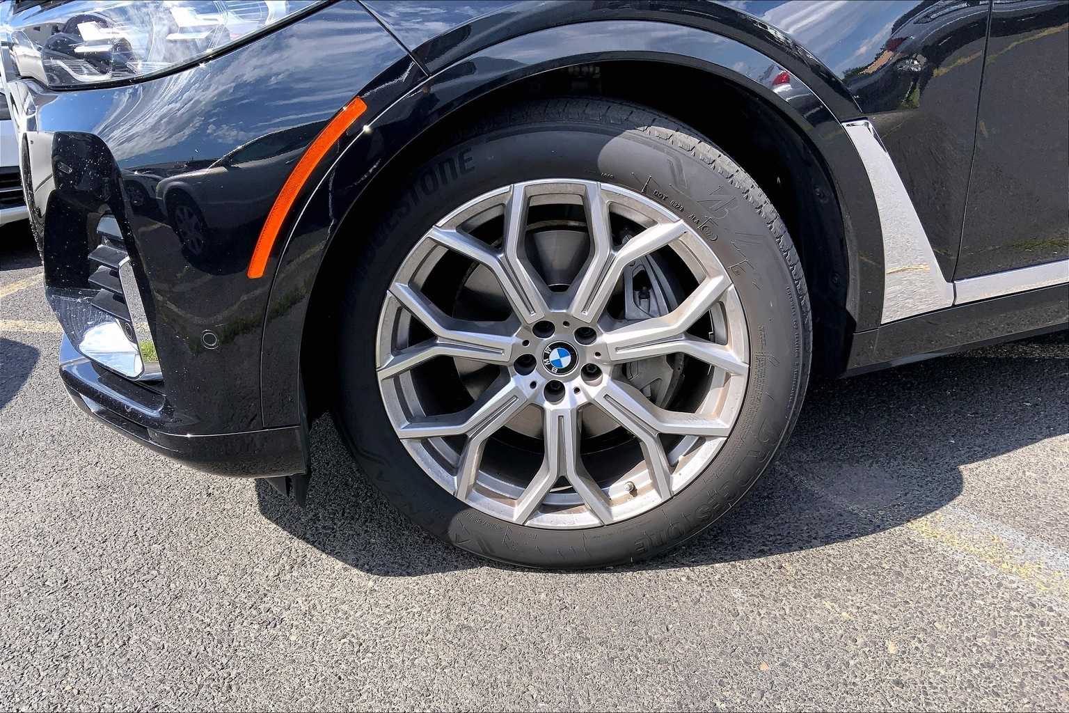 Thumbnail: 2022 BMW X7 - 8